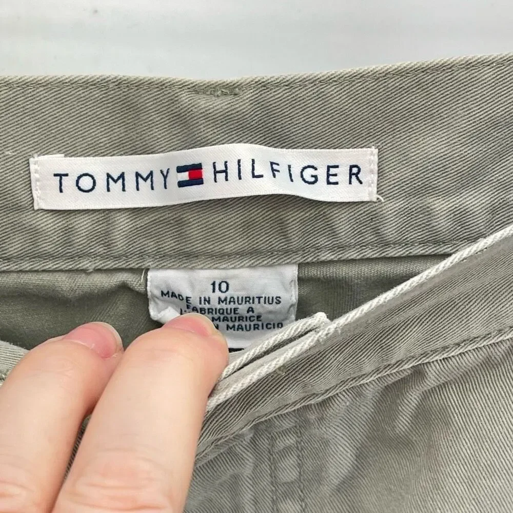 Tommy Hilfiger Womens Chino Shorts Mid Rise 100% Cotton Mid Rise olive green Siz